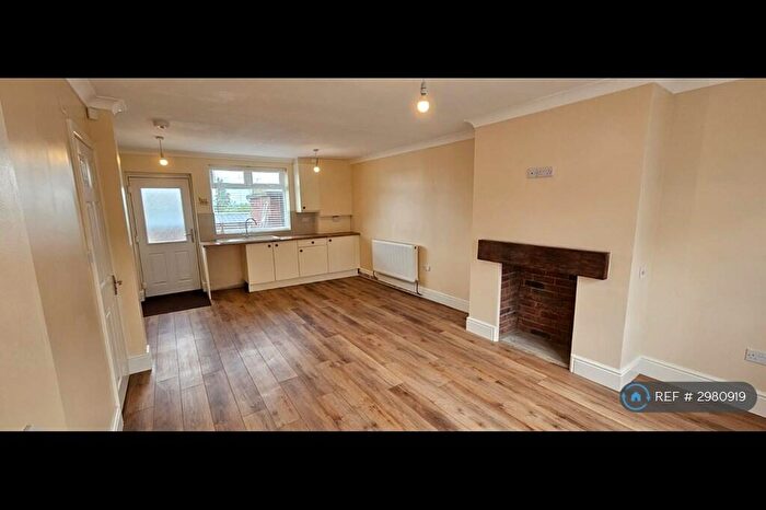 2 Bedroom Semi-Detached House To Rent In Jubilee Road, Whitwell, S80