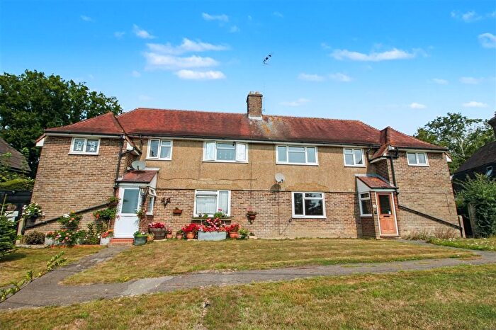 3 Bedroom Semi Detached House For Sale In Wellington Gardens, Battle, TN33