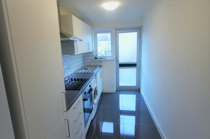1 Bedroom Flat To Rent In Buntingbridge Road, Ilford, IG2