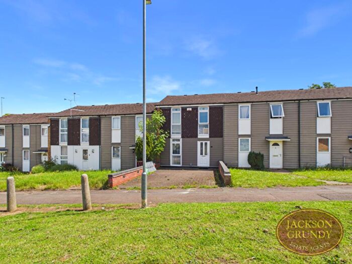 3 Bedroom Terraced House For Sale In Southwood Hill, Northampton, NN4