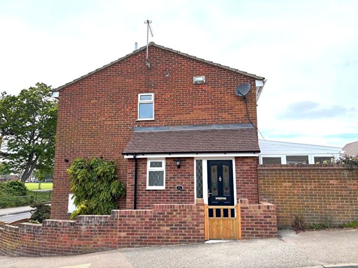 2 Bedroom Semi-Detached House To Rent In Abbey Fields, Faversham, Kent, ME13