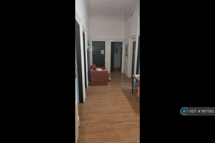 5 Bedroom Flat To Rent In Radnor Street, Glasgow, G3