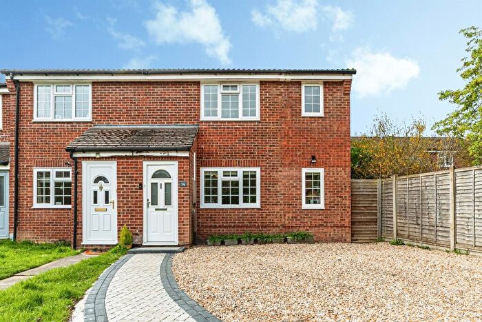 3 Bedroom End Of Terrace House For Sale In Mulberry Way, Chineham, Basingstoke, RG24