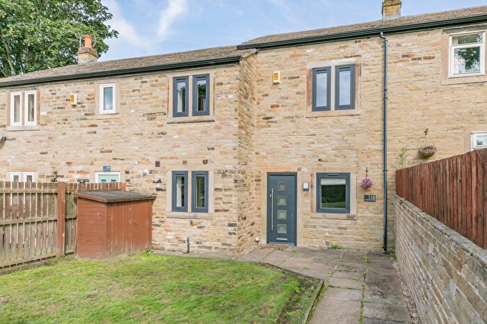 2 Bedroom Terraced House To Rent In Smalewell Road, Pudsey, LS28