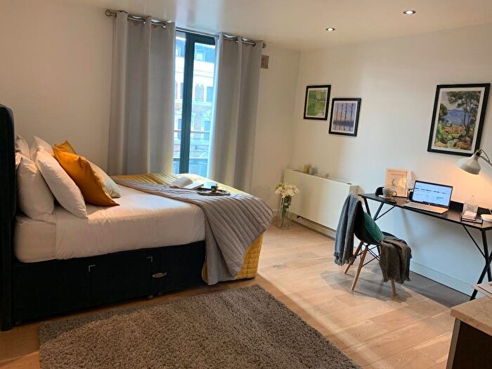 Studio To Rent In Kilburn High Road, London, NW6