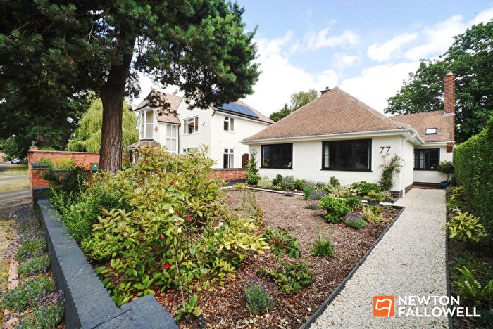 3 Bedroom Detached Bungalow For Sale In Castledine Street, Loughborough, LE11