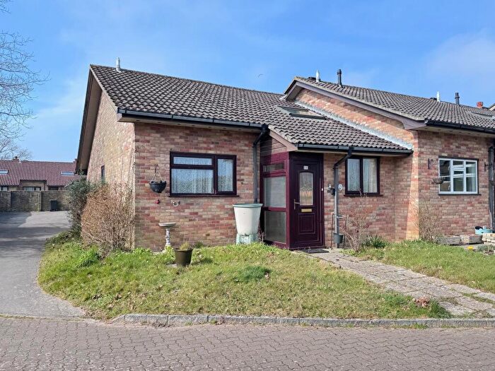 2 Bedroom Bungalow For Sale In Ashdown Walk, BH25