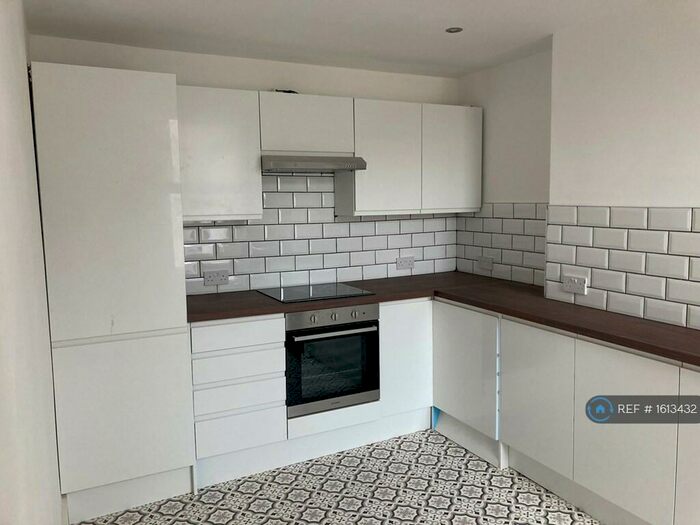 2 Bedroom Flat To Rent In Waterloo, Liverpool, L22