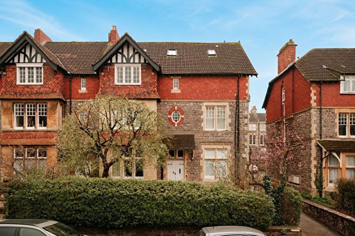 4 Bedroom Flat For Sale In Downleaze, Stoke Bishop, Bristol, BS9