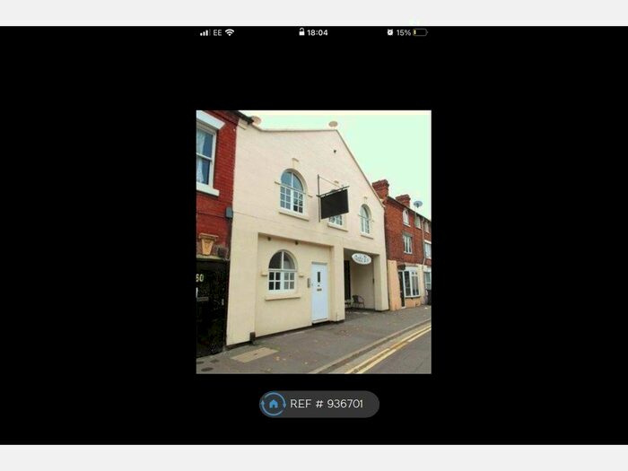 2 Bedroom Flat To Rent In Upper Bar, Newport, Shropshire, TF10