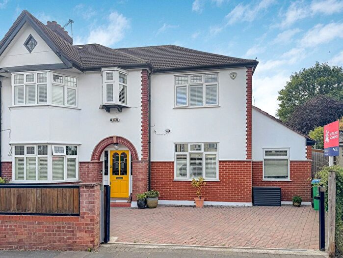 5 Bedroom Semi-Detached House For Sale In Tranmere Road, Twickenham, TW2