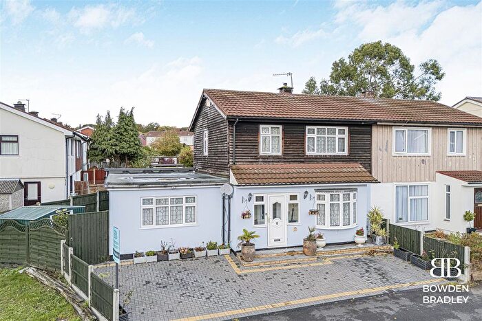 4 Bedroom Semi-detached House For Sale In Manford Way, Chigwell, IG7