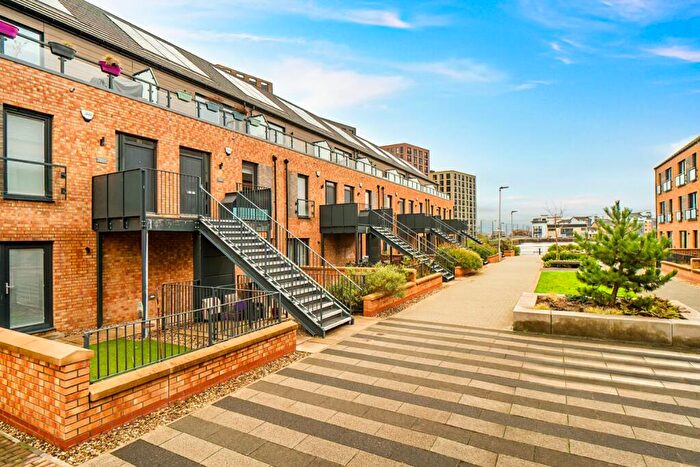 3 Bedroom Maisonette For Sale In Gilroy Road, The Shore, Leith, Edinburgh, EH6