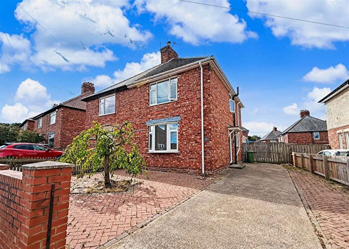 3 Bedroom Semi-Detached House For Sale In Lilac Avenue, South Shields, NE34