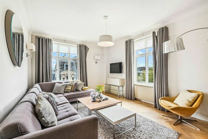 2 Bedroom Flat To Rent In Chesterfield House, Chesterfield Gardens, London, W1J