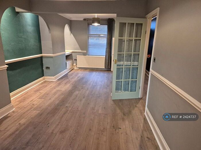 3 Bedroom Terraced House To Rent In Northcote Street, Northampton, NN2