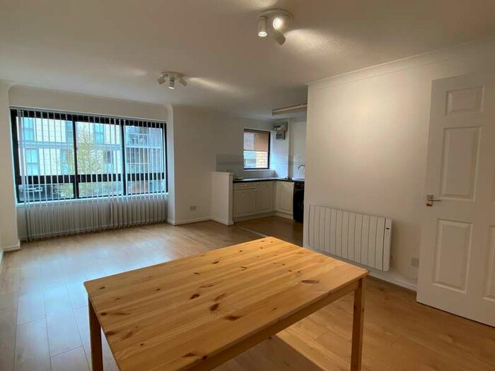 2 Bedroom Apartment To Rent In South Fifth Street, Milton Keynes, MK9