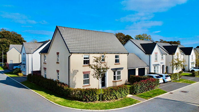 4 Bedroom Detached House For Sale In Sandy Place, Tiverton, EX16