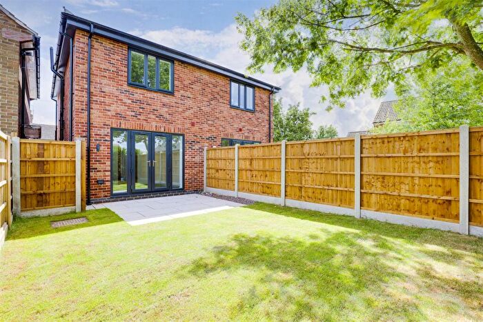 2 Bedroom Semi-Detached House To Rent In Park Avenue East, Keyworth, Nottingham, NG12