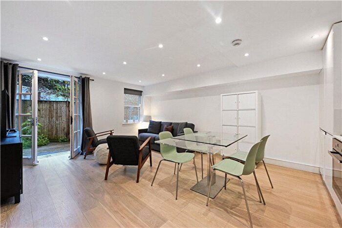 2 Bedroom Flat To Rent In Knaresborough Place, South Kensington, London, SW5