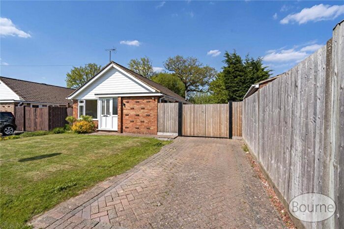 2 Bedroom Bungalow For Sale In Waverley Drive, Ash Vale, Surrey, GU12