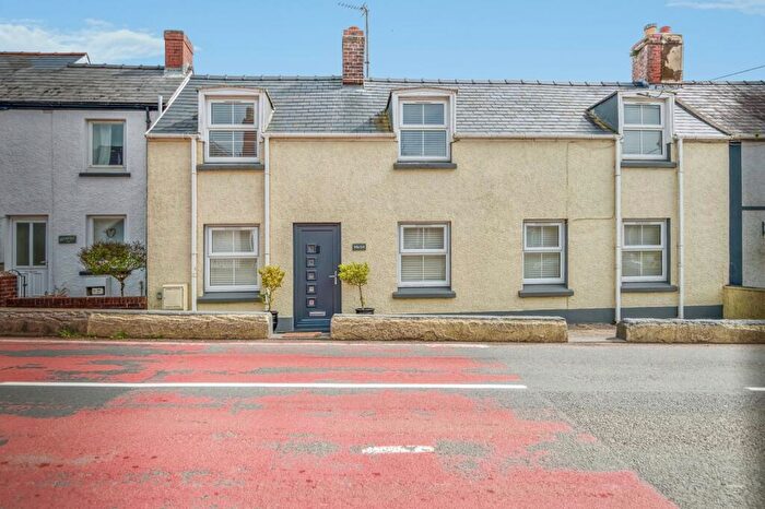 2 Bedroom Terraced House For Sale In High Street, St. Clears, Carmarthen, Carmarthenshire, SA33