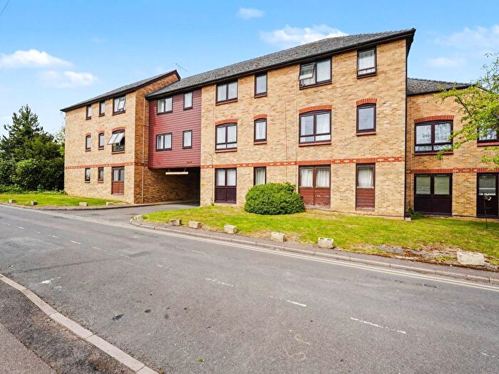 1 Bedroom Flat For Sale In Oakley Court, Mill Road, Royston, SG8