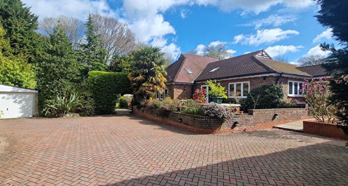 4 Bedroom Detached House For Sale In Norrels Drive, East Horsley, Surrey, KT24