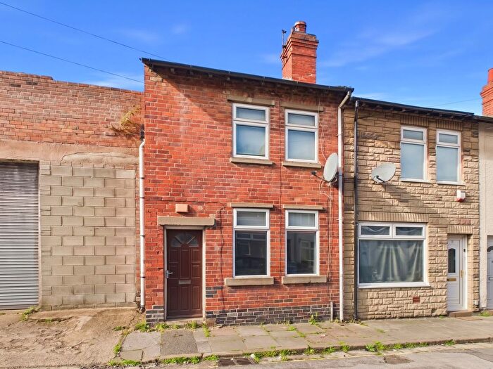2 Bedroom Terraced House For Sale In Thoresby Street, Mansfield, Nottinghamshire, NG18