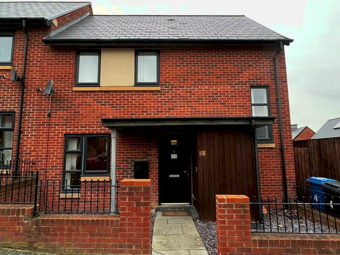 2 Bedroom End Of Terrace House To Rent In Poppy Place, Wincobank, Sheffield, S5