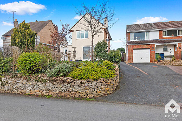 3 Bedroom Detached House For Sale In Priory Lane, Bishops Cleeve, Cheltenham, GL52