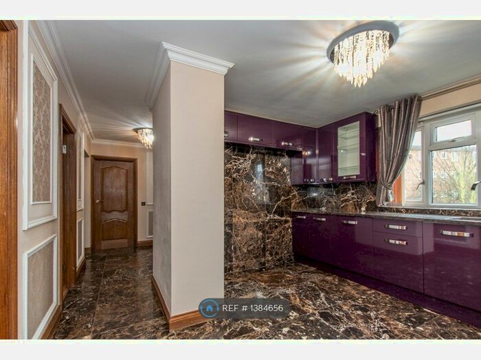 3 Bedroom Flat To Rent In Chiswick, London, W4