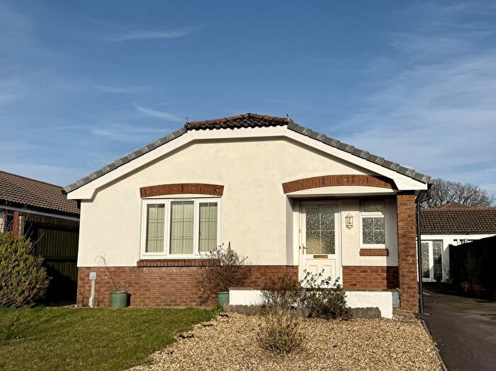 3 Bedroom Detached Bungalow For Sale In Gilfach Y Gog, Penygroes, Llanelli, Carmarthenshire., SA14