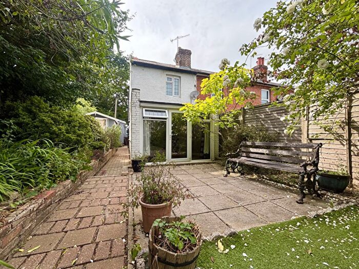 2 Bedroom Semi-Detached House To Rent In Burdett Road, Rusthall, TN4