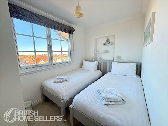 3 Bedroom Flat For Sale In Owls Road, Bournemouth, Dorset, BH5