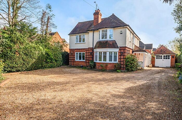 4 Bedroom Detached House For Sale In Butts Hill Road, Woodley, Reading, RG5