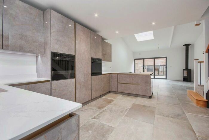 3 Bedroom Barn Conversion For Sale In Oak Farm Barn, Old London Road, Woodham Walter, Maldon, CM9