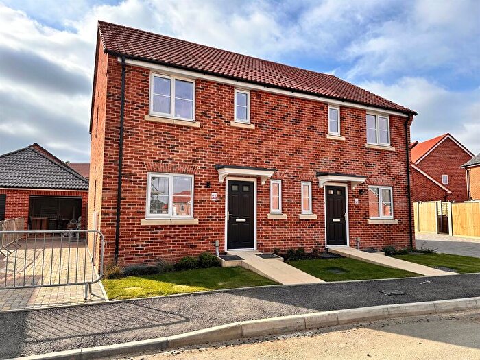 3 Bedroom Semi-Detached House For Sale In St. Johns Park, Bungay, NR35