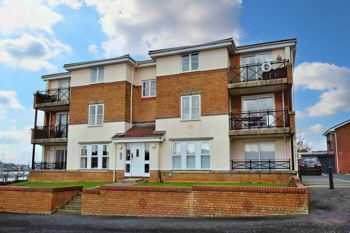 2 Bedroom Flat To Rent In Cavilier Quay, East Cowes, PO32