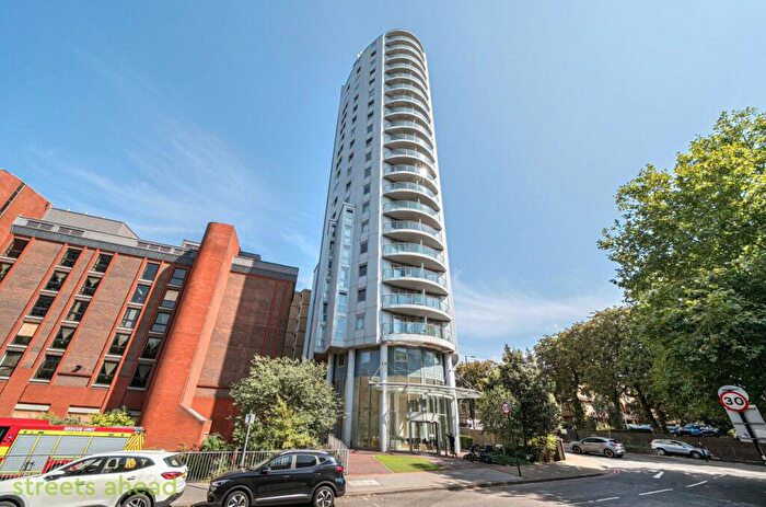 2 Bedroom Apartment To Rent In Altyre Road, Croydon, CR0