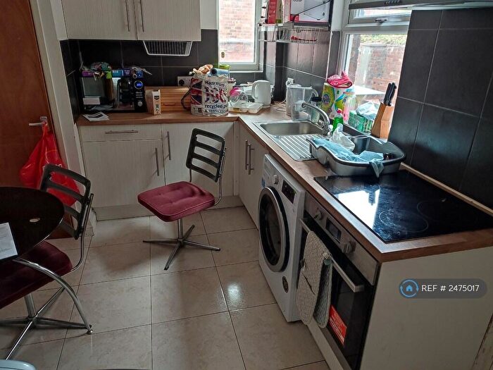 4 Bedroom Terraced House To Rent In Rippingham Road, Manchester, M20