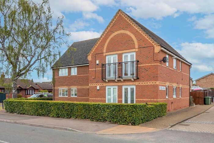 1 Bedroom Flat To Rent In The Mowbrays, Stotfold, Hitchin, SG5