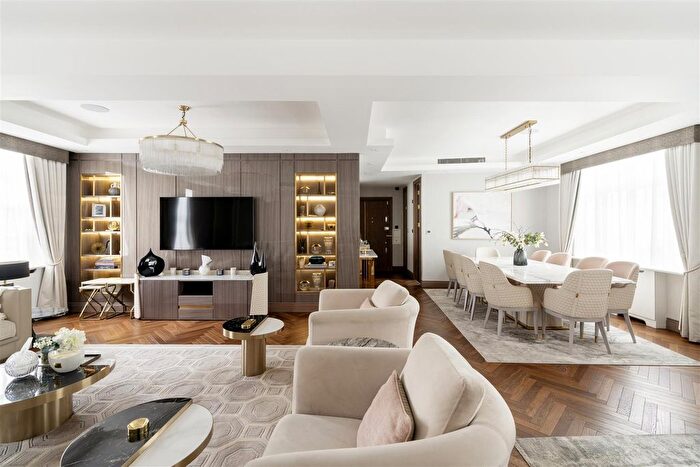 5 Bedroom Flat For Sale In Hereford House, North Row, Mayfair, W1K