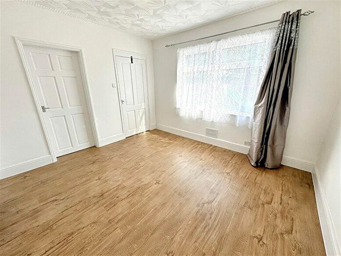 3 Bedroom House To Rent In Abbey Road, Stratford, E15