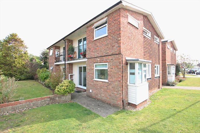 1 Bedroom Flat To Rent In Fairlawn Drive, BN14