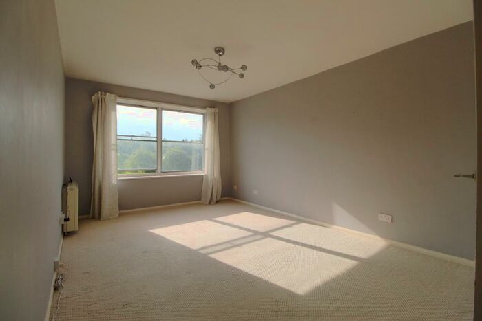 1 Bedroom Apartment To Rent In London Road, BN1