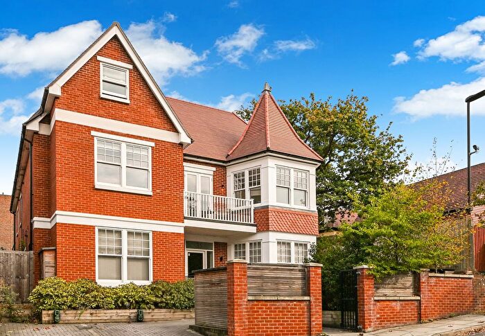 2 Bedroom Flat For Sale In West Lodge Avenue, Ealing Common, London, W3
