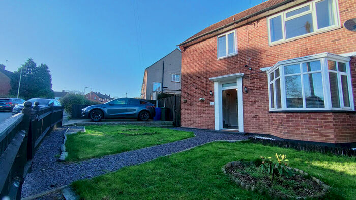 3 Bedroom Semi-Detached House To Rent In Clarendon Way, Orpington, BR5