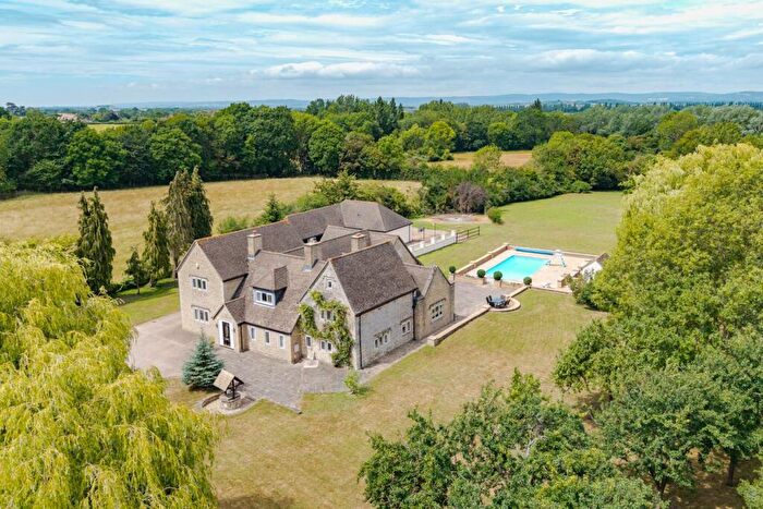 6 Bedroom Detached House For Sale In Upton Lane, Brookthorpe, Gloucester, GL4