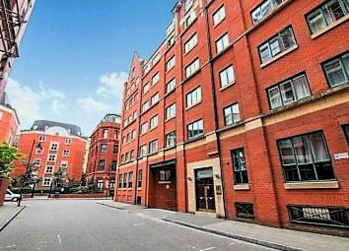 3 Bedroom Apartment To Rent In Sackville Place, Manchester, M1